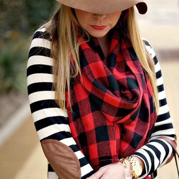 Plaid Scarf - Picture 7 of 8